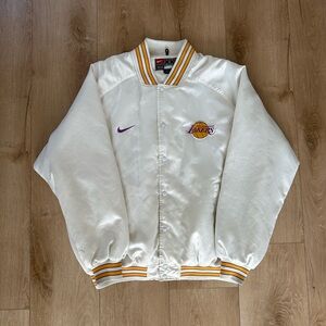 Vintage 90’s Nike Los Angeles Lakers Jacket. Men’s XXL.